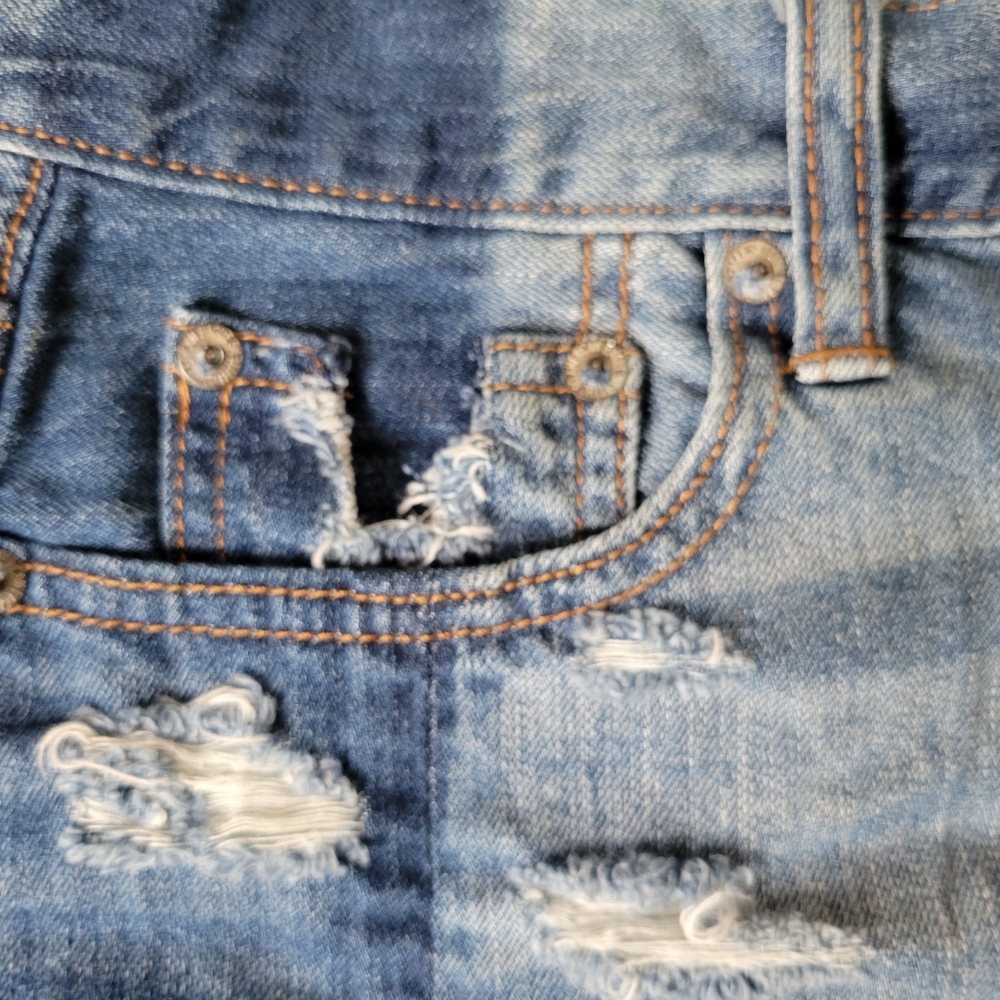 American Eagle Outfitters Hi-Rise Vintage denim shorts - Picture 7 of 9